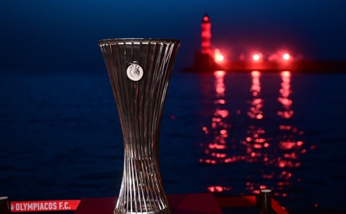 Στην υπηρεσία μιας μεγάλης αγάπης