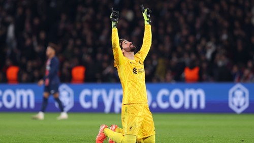 Ενας τερματοφύλακας και μια καταραμένη