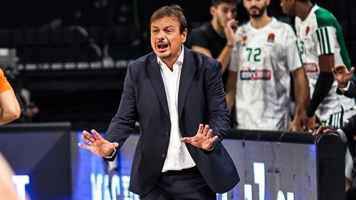 Πολλά βήματα πίσω