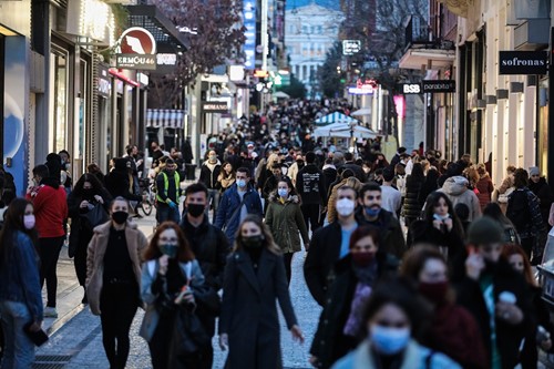 Οι πολλοί και οι πολλοί...