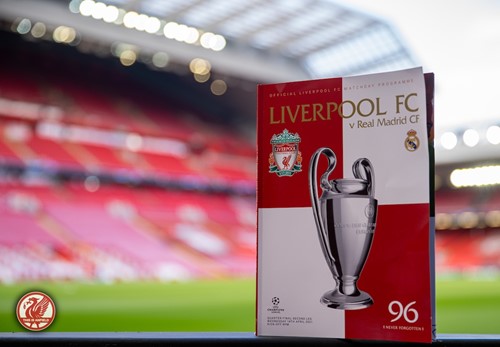 Περπατώντας μόνη...