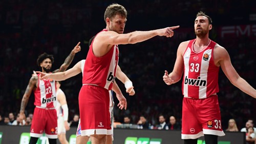 Εύκολες νίκες, νέες περιπέτειες 