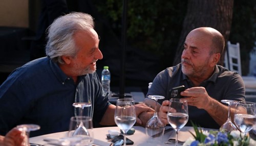 Η παράξενη σχέση 