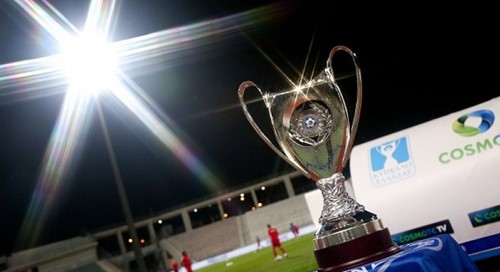 Κύπελλο με μεγάλες υπογραφές