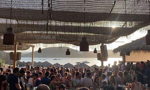 Φλερτάροντας με τη συμφορά…