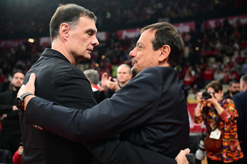 Νάτοι οι πρώτοι... 