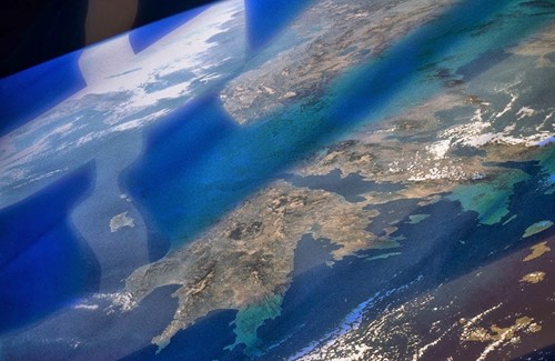 Μια σταλιά ευτυχίας που λέγεται Ελλάδα...