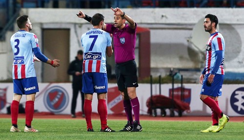 Ας βάλουμε όλοι ένα χέρι...