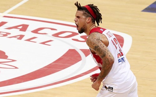 Δεν βρίσκεις καρδιά σαν του Χάκετ