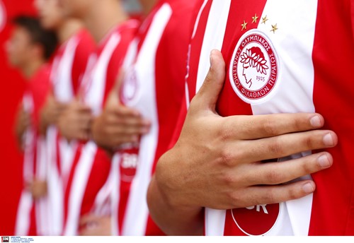 Μόνο με τη φανέλα