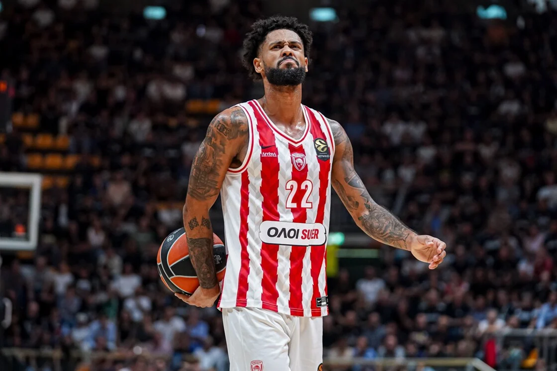 'H ανανεώνεις ή φεύγεις 