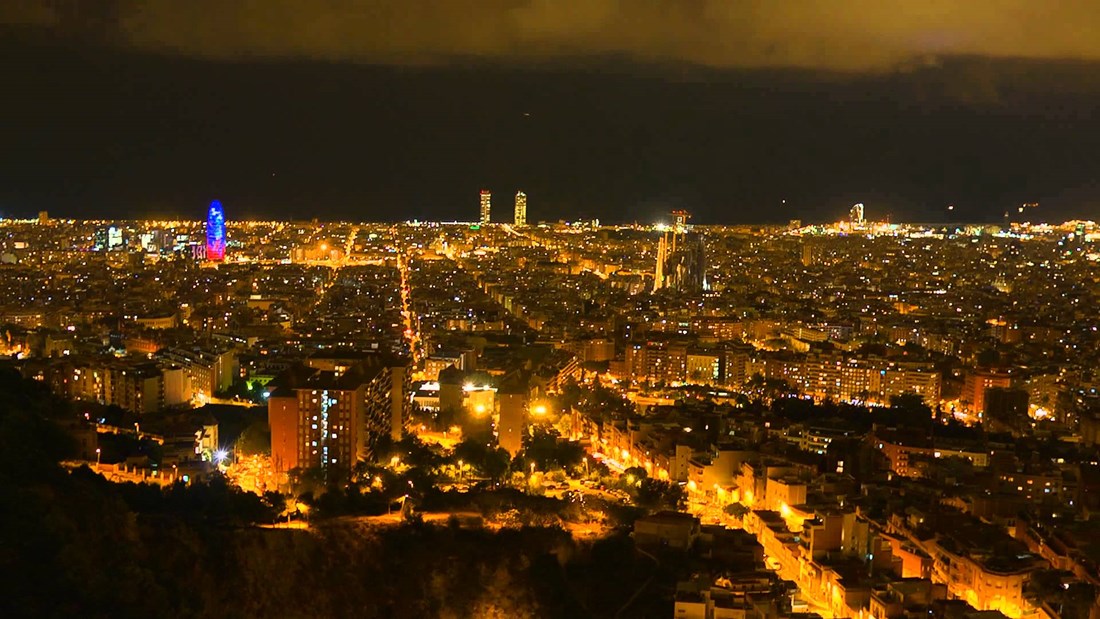 Η Βαρκελώνη, μια περίεργη κοκκινομάλλα 