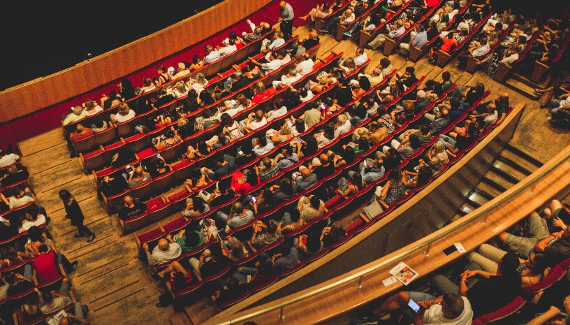 Ο θρίαμβος του θεάτρου