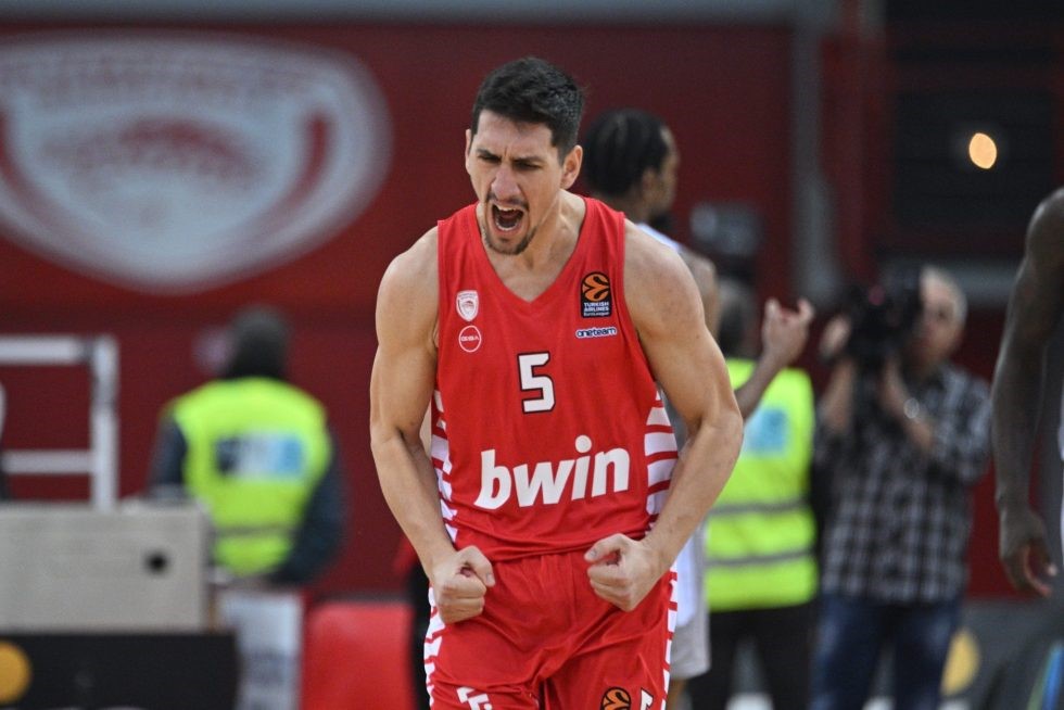 Έτος Λαρεντζάκη