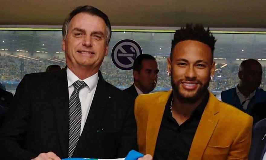 Τρίζουν τα κόκκαλα του Σώκρατες...