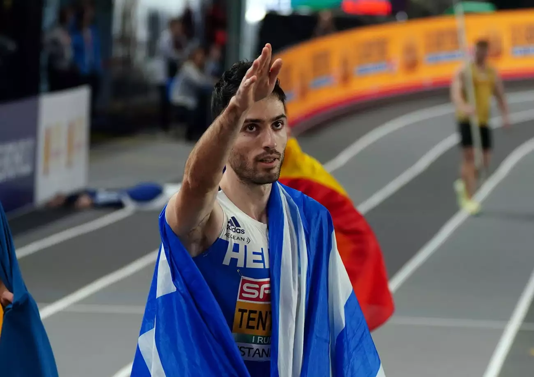 Η μαγική άνεση του Μίλτου Τεντόγλου 