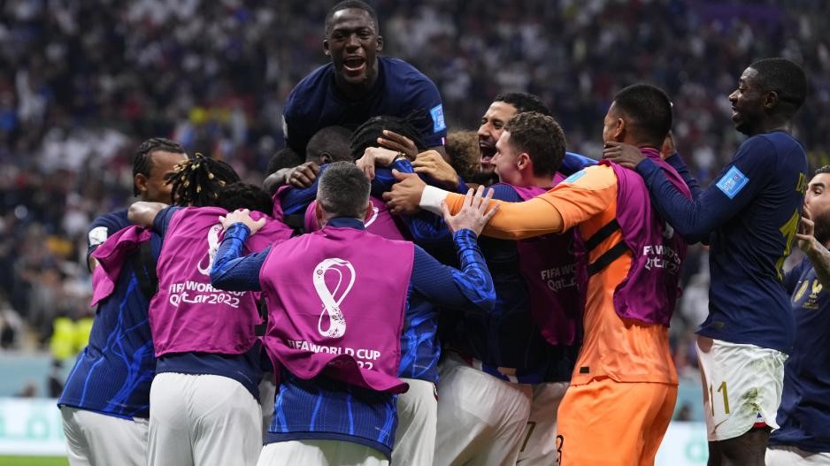 Σε όποιον αρέσουμε...