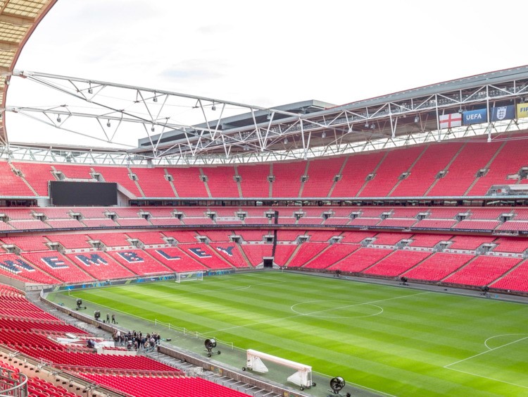 Με στόχο το Γουέμπλεϊ...