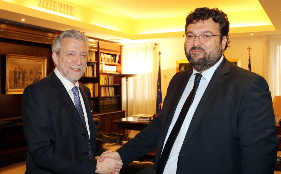 Βαθύ καλοκαιρινό μαύρισμα